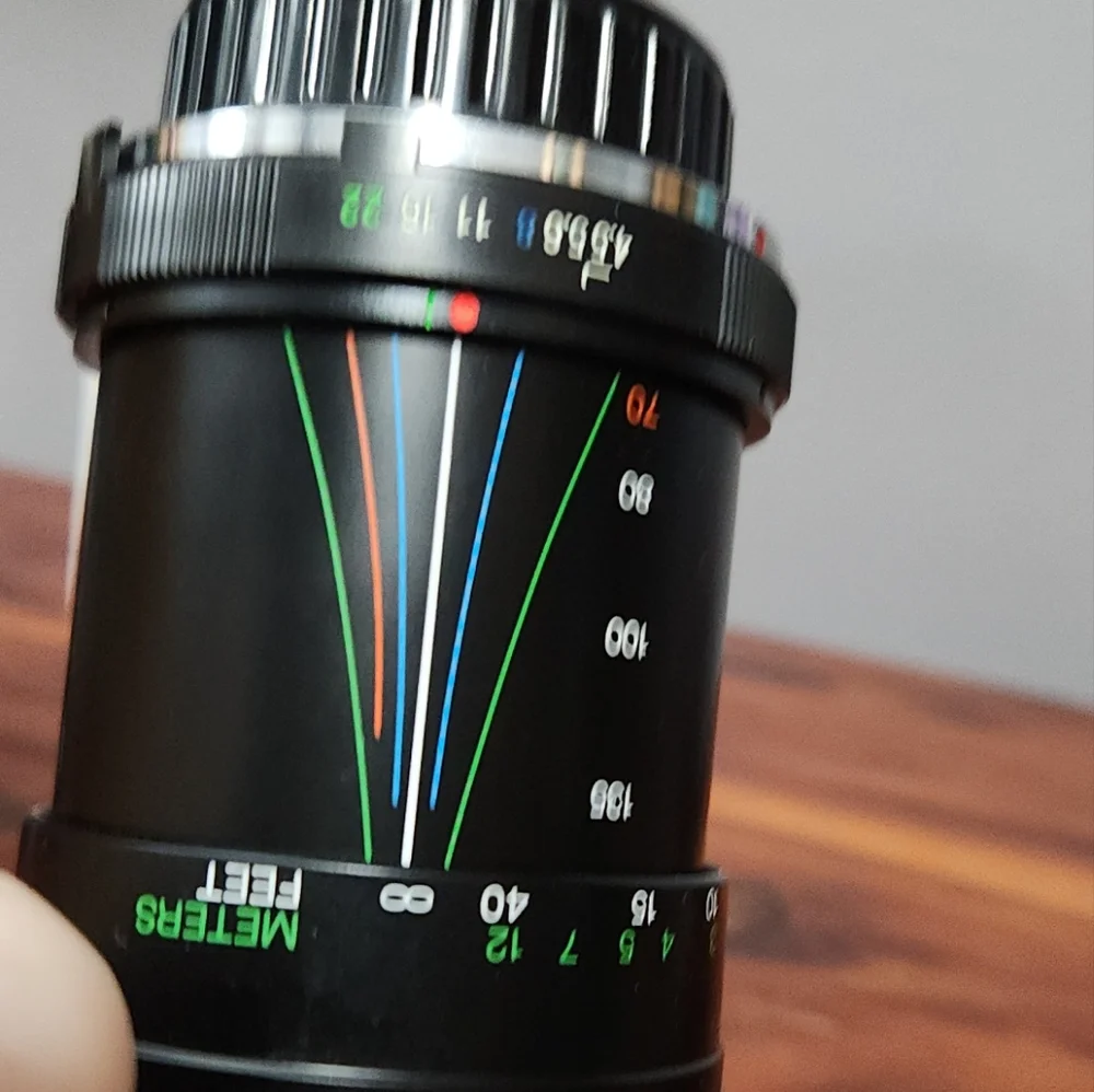 Vivitar 70-210mm f4.5-f5.6. M/MD Macro 1.4x